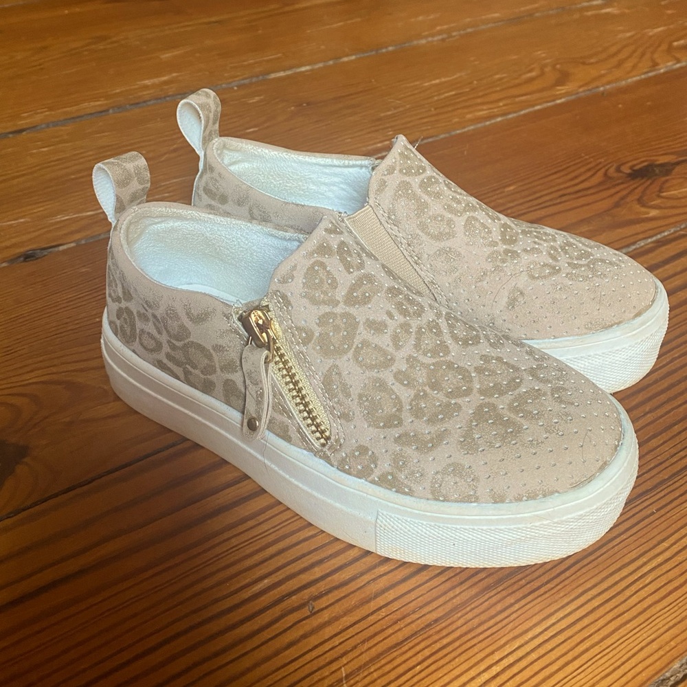 The cutest sneakers for fall!